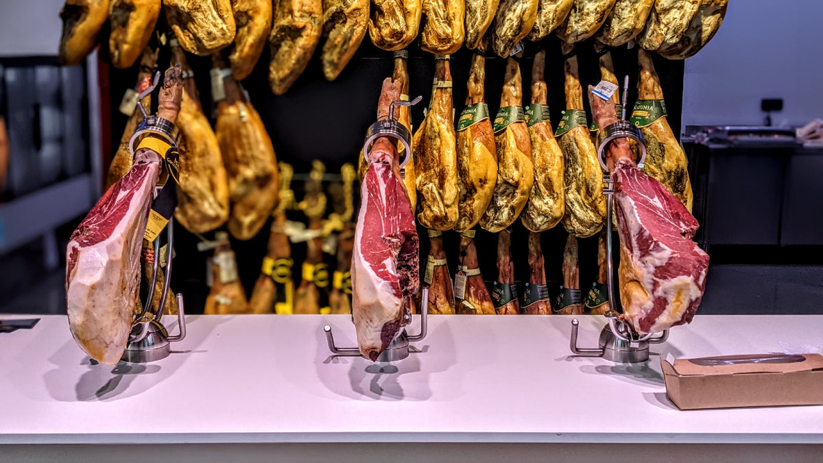 How to differentiate a quality ham and a mass-produced JAMÓN? – Jamon.co.uk