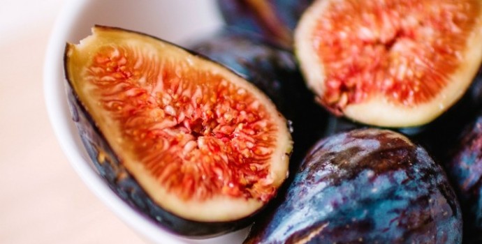 HOW TO CHOOSE & STORE FRESH FIGS